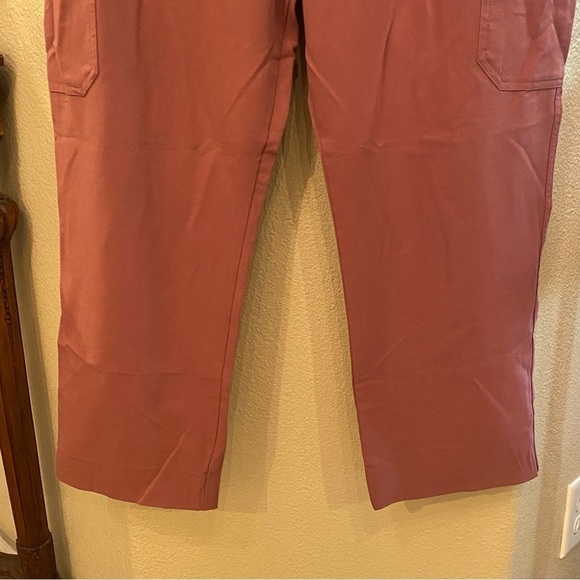 FIGS Women Light Mauve Technical Collection Scrub Pants Size Large-Been Hemmed - Picture 3 of 8